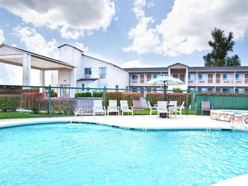 Days Inn By Wyndham Kerrville Exterior photo
